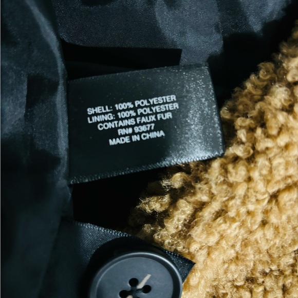 Liz Claiborne Outerwear. Teddy Coat. (MED) - Picture 10 of 14